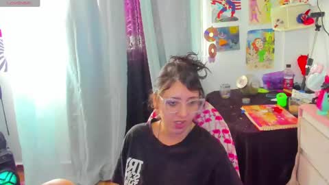 Snapshot of artsycherry chatting on May 18, 2026, 4:13 pm Isabella Cherry online show from May 18, 2026, 4:13 pm