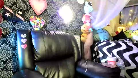 ArtsyHeartsyy online show from February 25, 2025, 12:58 am