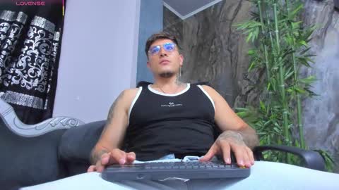 Artur online show from December 5, 2025, 11:19 am