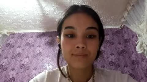 Amina online show from December 5, 2025, 7:10 pm