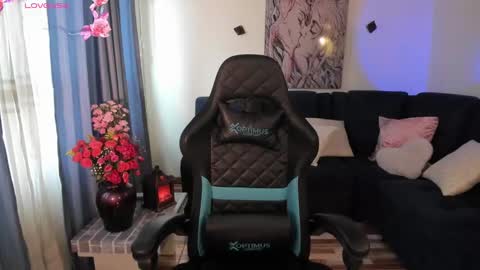 hellen online show from January 15, 2025, 3:39 pm