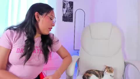 Ariana and Kelsieh online show from February 21, 2025, 8:49 pm