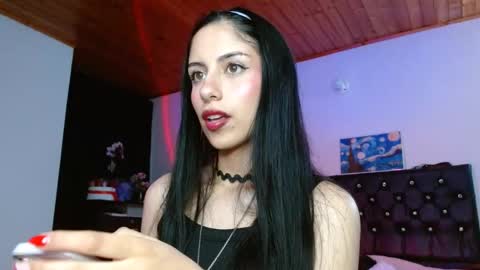   Independent Model online show from February 19, 2025, 1:18 am