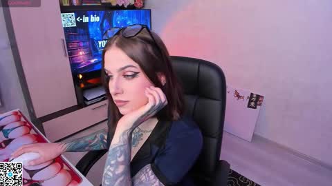 Arya  Fn  Talented Arya   online show from September 14, 2025, 8:41 pm