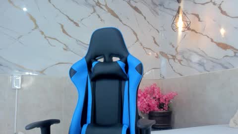 Ana online show from November 7, 2025, 5:02 pm