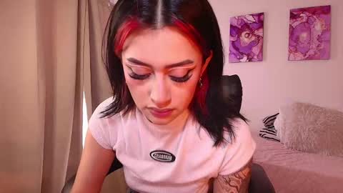 arye_lle online show from November 2, 2025, 8:22 pm
