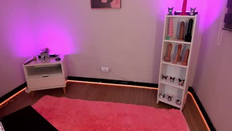 Asami  online show from April 3, 2026, 11:14 pm