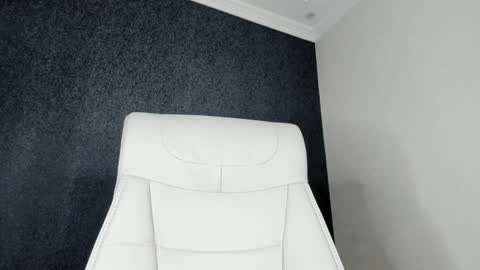 Asami online show from January 19, 2025, 10:39 am