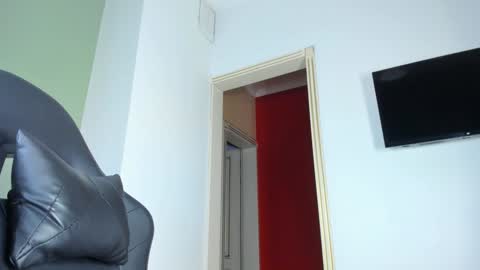 Asami online show from December 15, 2025, 11:36 am