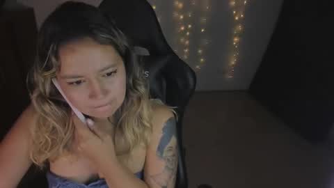 ash_smith1 online show from March 6, 2025, 11:53 pm