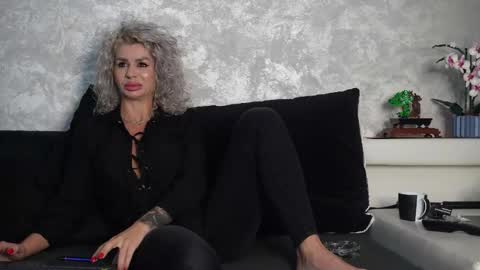 Asha online show from November 20, 2025, 9:31 am