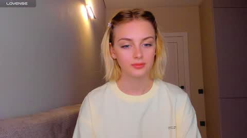 your pretty Ashley online show from December 7, 2024, 5:42 pm