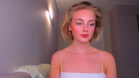 your pretty Ashley online show from March 3, 2025, 6:12 pm