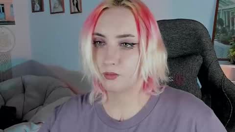 AshleyAshe  online show from March 6, 2025, 5:35 am