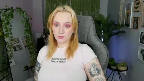 Snapshot of asheluck chatting on May 11, 2026, 2:28 am AshleyAshe online show from May 11, 2026, 2:28 am