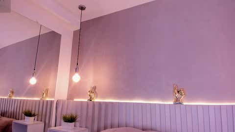 I am Ashley online show from November 13, 2025, 7:35 pm