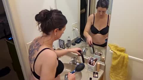 Ashelynn Grey online show from January 1, 2025, 2:30 am