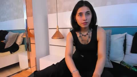 Ashkoreh online show from February 14, 2026, 9:22 pm