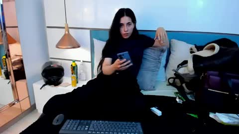 Ashkoreh online show from April 21, 2026, 5:17 pm