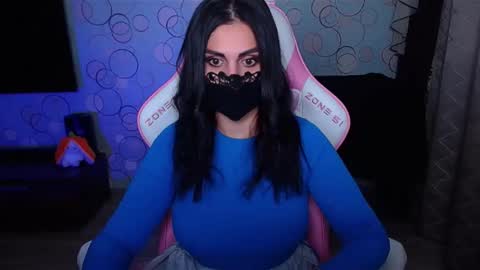   Yasmina   online show from October 8, 2025, 4:43 am