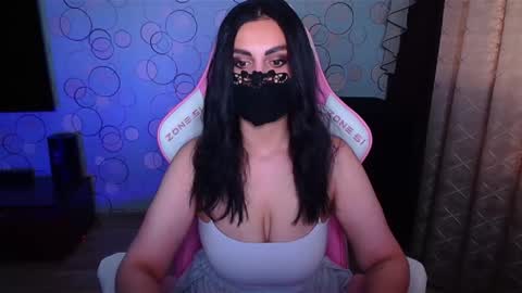   Yasmina   online show from November 9, 2025, 4:33 am