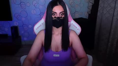   Yasmina   online show from November 26, 2025, 4:13 am