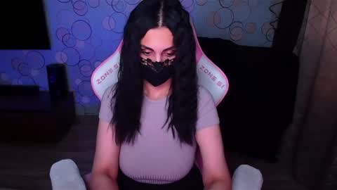   Yasmina   online show from November 29, 2025, 7:22 am