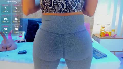 ashley online show from November 12, 2025, 1:44 pm