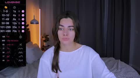 Ashley online show from November 1, 2025, 6:43 pm