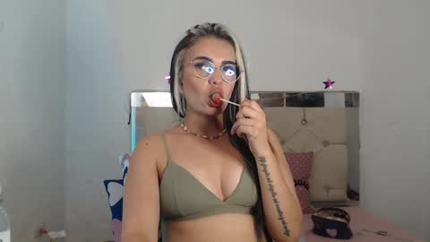 ashley__tylor online show from January 31, 2025, 3:30 am