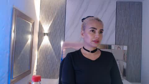 ashley__tylor online show from June 6, 2026, 4:23 pm