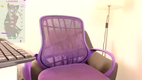 Soy Ash online show from March 11, 2025, 5:35 pm