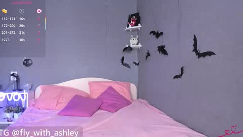 ashley_fly online show from October 30, 2025, 5:53 am