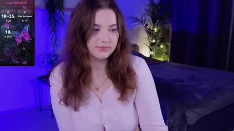   online show from October 18, 2025, 7:53 am