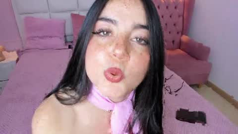 Snapshot of ashley_petit chatting on May 5, 2026, 1:30 pm ashley_petit online show from May 5, 2026, 1:30 pm