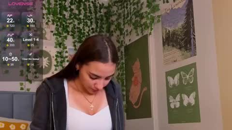 Ashle online show from November 13, 2025, 4:22 am