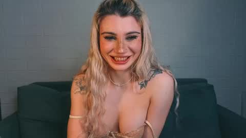 Snapshot of ashley_urban chatting on April 25, 2026, 11:57 pm Ashley online show from April 25, 2026, 11:57 pm