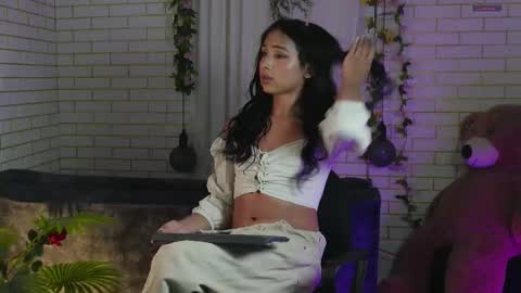 ashley_winhouse online show from September 25, 2025, 8:18 am