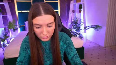 ashleybaee online show from October 26, 2025, 2:23 pm