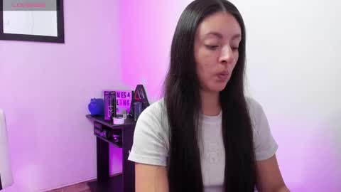 Ashley online show from November 18, 2025, 2:43 pm