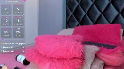 CAMILA online show from December 25, 2024, 9:11 pm