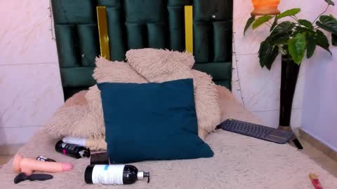 CAMILA online show from January 1, 2025, 10:03 pm