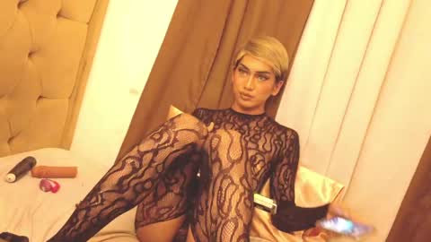 Snapshot of ashleyfakarats chatting on May 12, 2026, 7:00 pm Ashley online show from May 12, 2026, 7:00 pm
