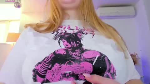 AshleyJonse online show from February 11, 2026, 6:29 am