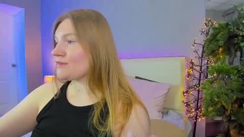 AshleyJonse online show from June 1, 2026, 4:14 am