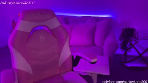 Ashley online show from March 5, 2025, 3:40 am