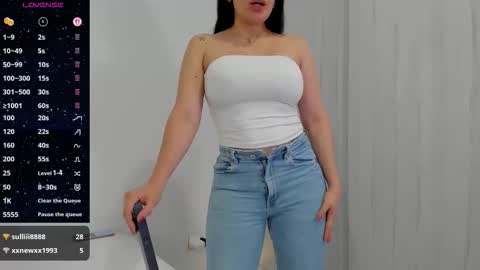 Snapshot of ashleyknightt chatting on October 18, 2025, 1:30 am Ashley knight online show from October 18, 2025, 1:30 am