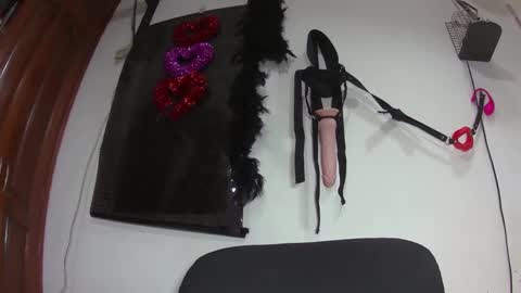 Snapshot of ashleyreyes_ chatting on February 26, 2025, 3:42 am Ashley online show from February 26, 2025, 3:42 am