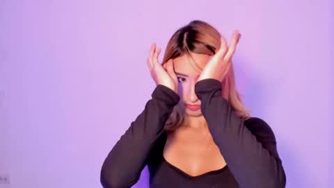 dahiana online show from October 13, 2025, 2:28 pm