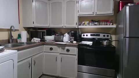 Ashley online show from February 19, 2026, 6:15 pm